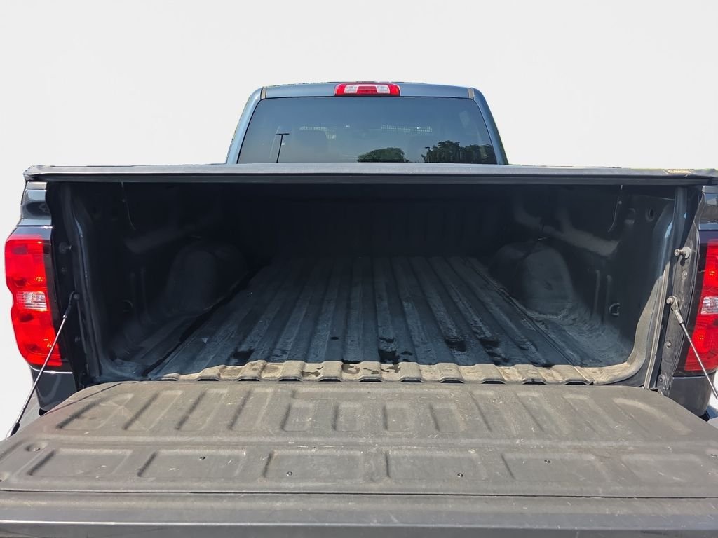 Used 2017 Graphite Metallic Chevrolet LT image 22