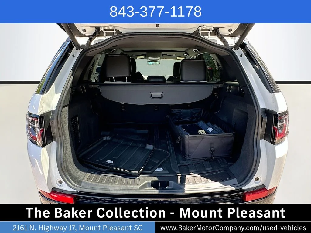 Used 2024 White Land Rover SE image 28