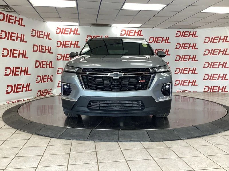 Used 2023 Gray Chevrolet RS image 2