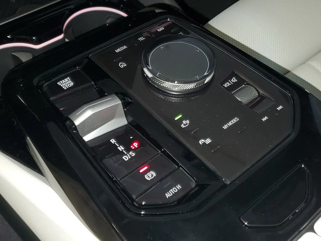 New 2027 Dk. BMW 530i image 25
