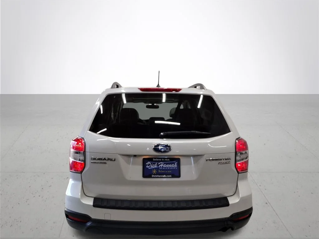 Used 2015 White Subaru 2.5i Premium image 12