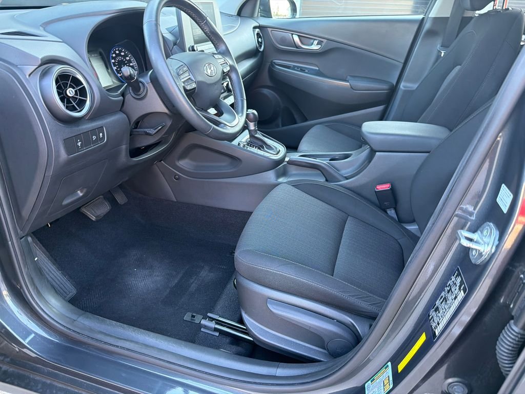 2022 Hyundai Kona SEL - Photo 9