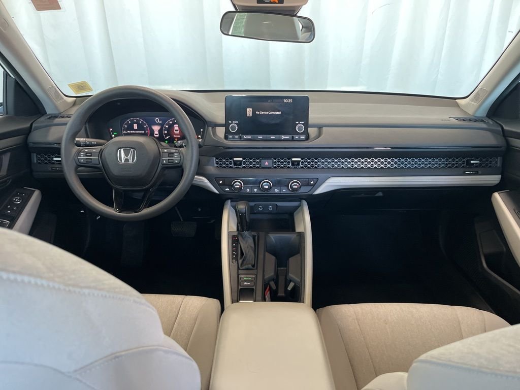 Used 2023 White Honda EX image 10
