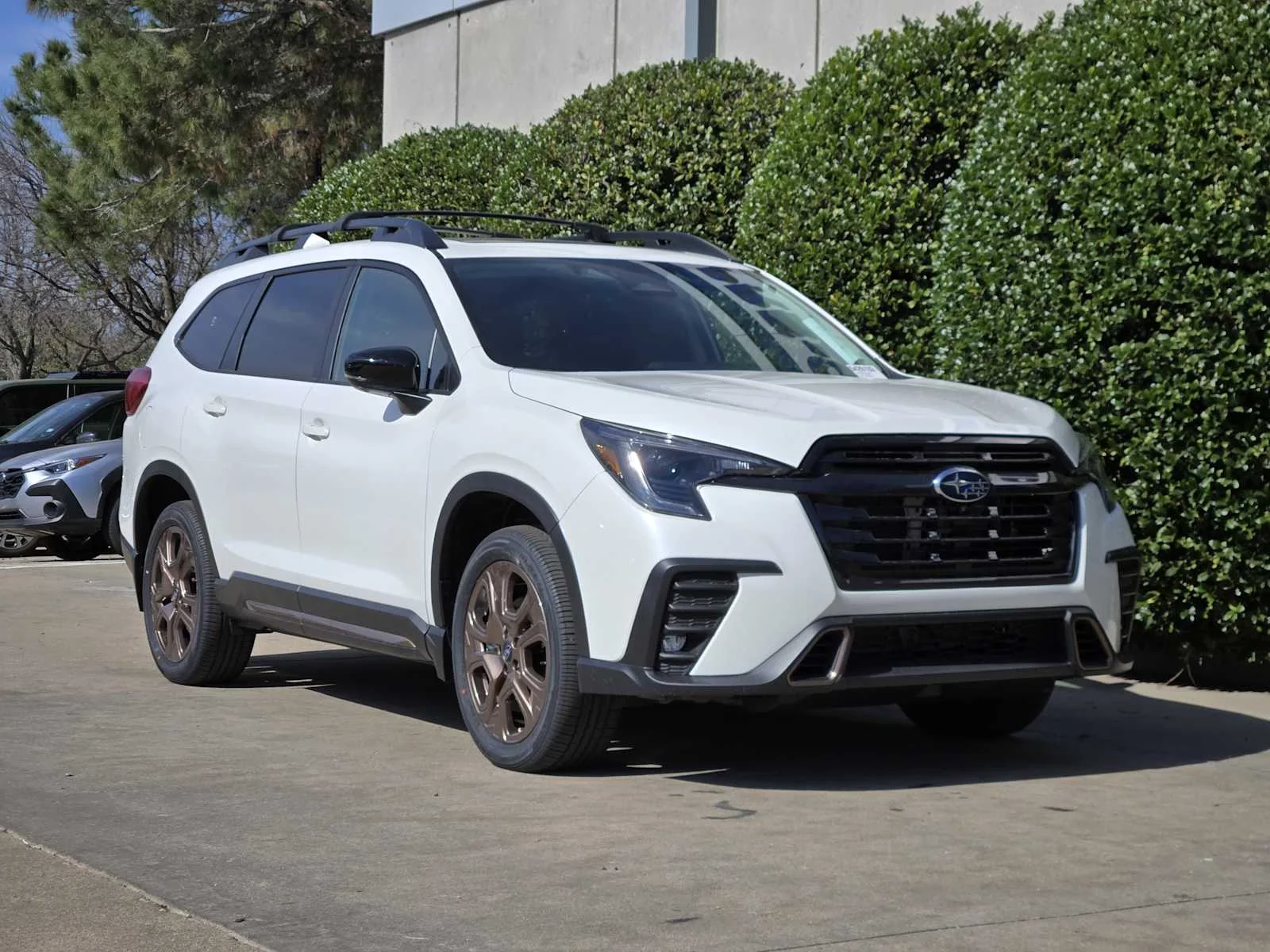 New 2026 CRYSTAL WHITE PEARL Subaru Limited Bronze Edition 7-Passenger image 2