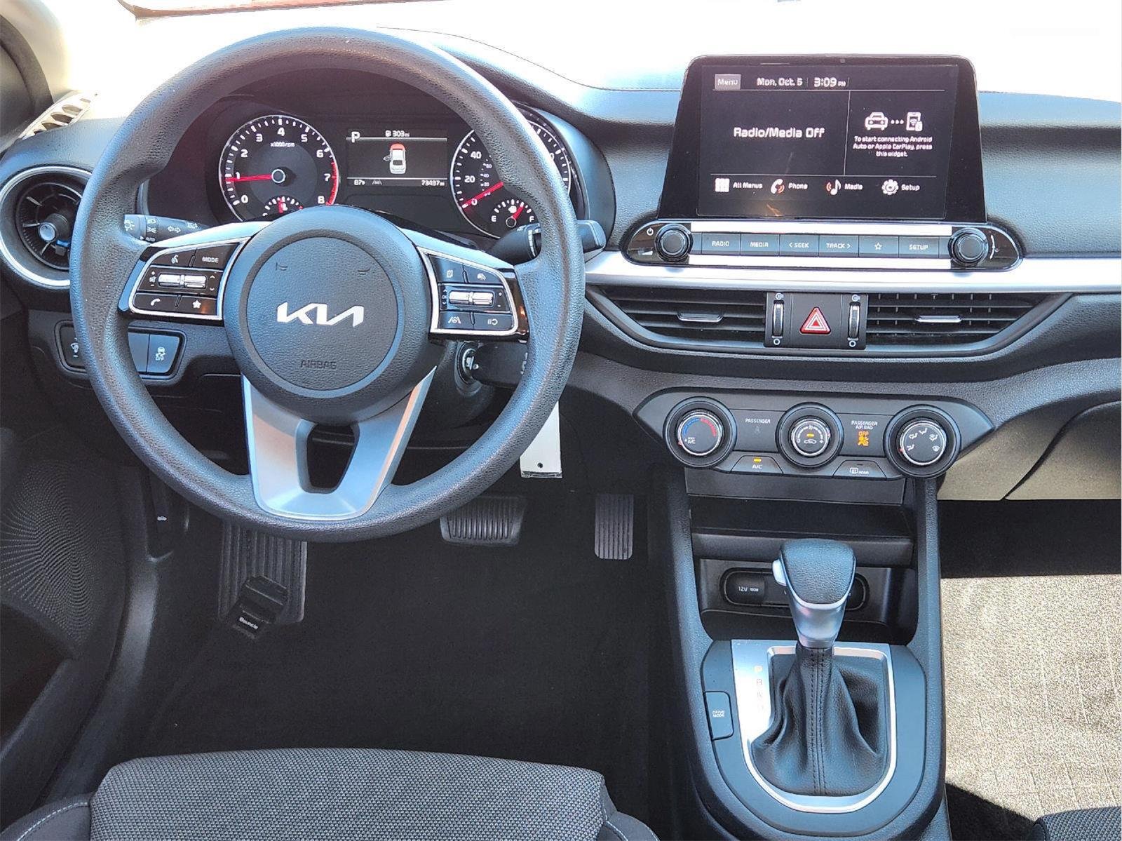 Used 2022 Currant Red Kia LXS image 28