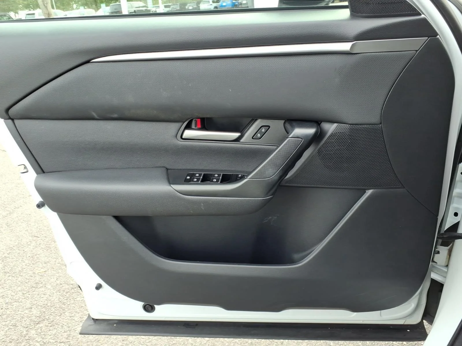Used 2025 Wind Chill Pearl Mazda 2.5 S Preferred Package image 28
