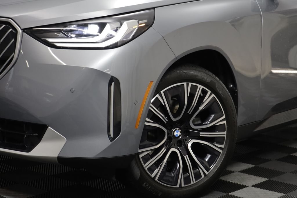 Certified Used 2025 Skyscraper Grey Metallic BMW 30 xDrive image 3