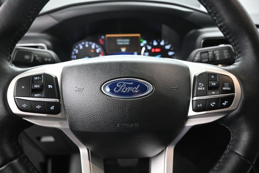 Used 2023 Gray Ford XLT image 12