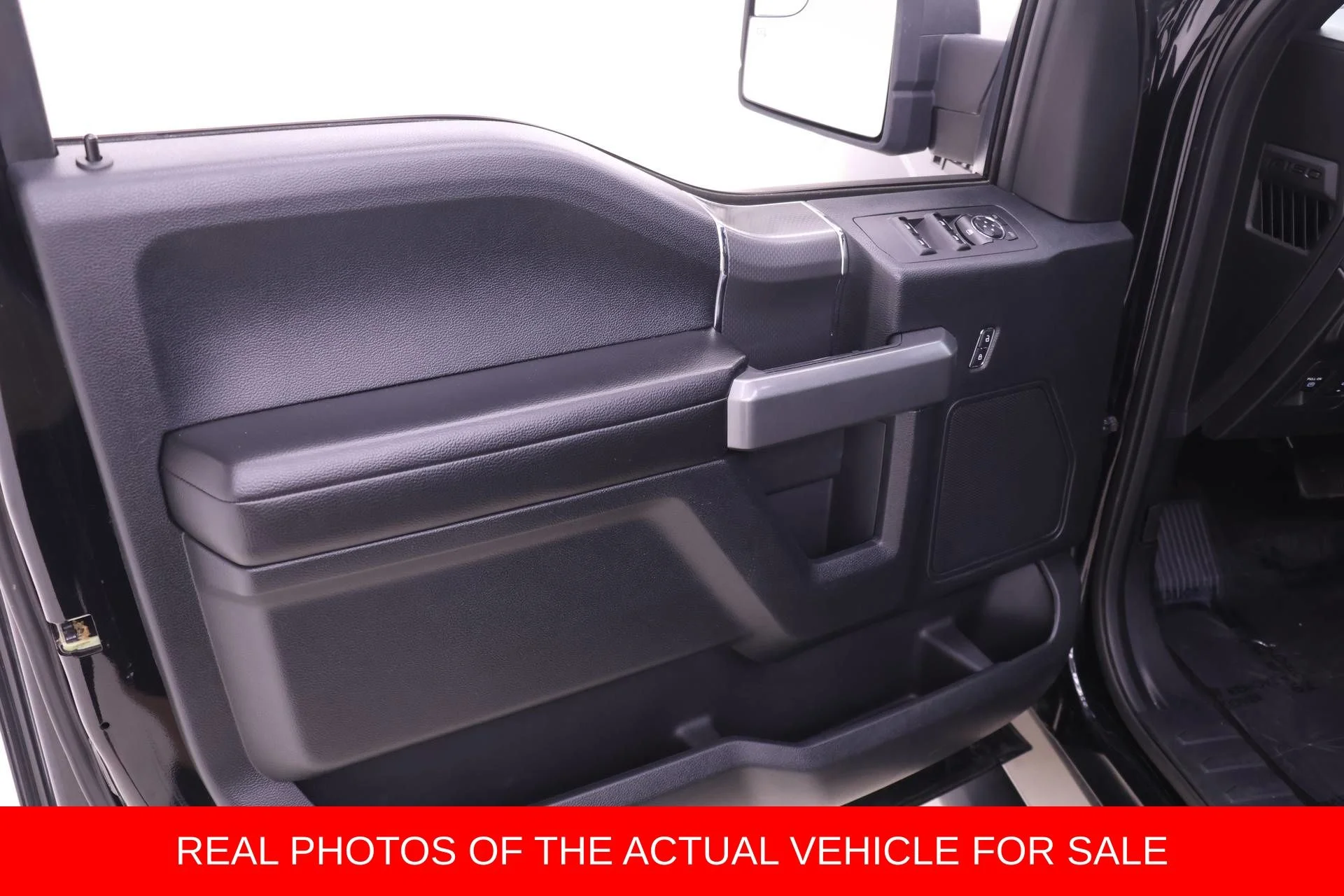 Used 2016 Black Ford XLT image 8