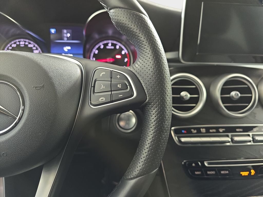 Used 2018 Black Mercedes-Benz GLC 300 image 21