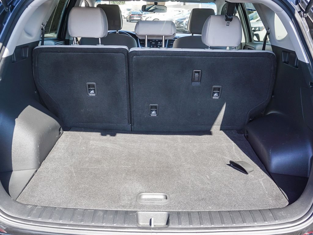 Used 2018 Black Hyundai SEL image 25