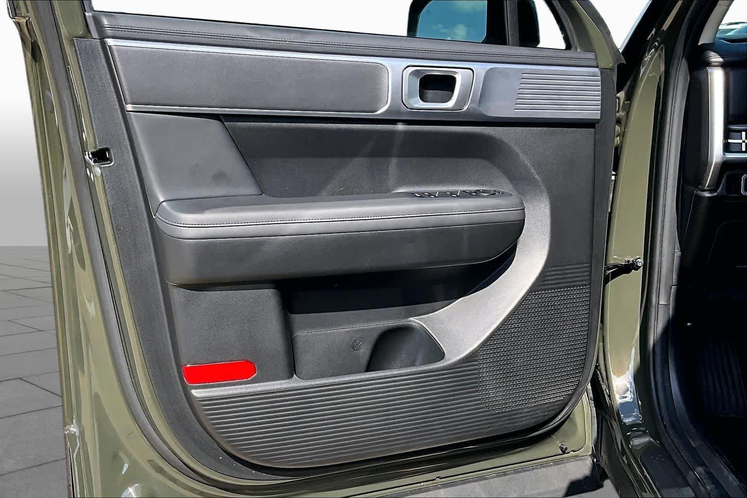Certified Used 2024 Rockwood Green Hyundai SEL image 21