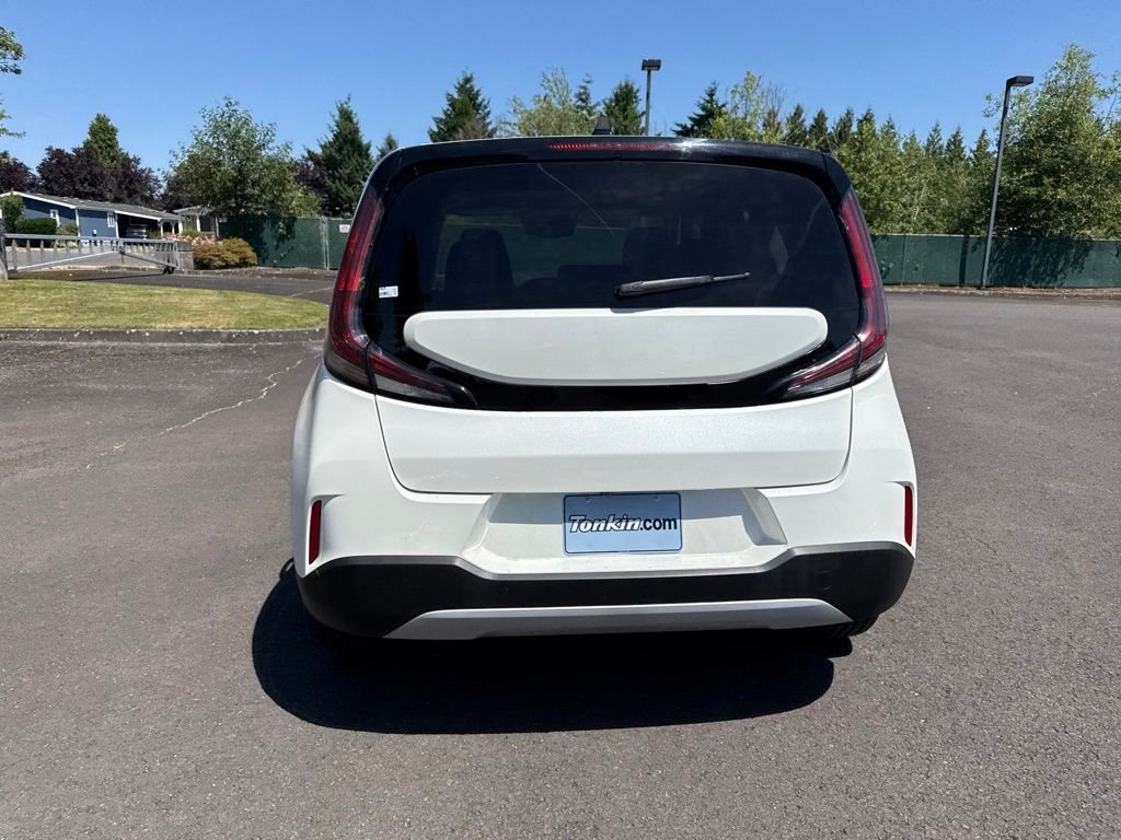 Used 2023 Snow White Pearl Kia EX image 6