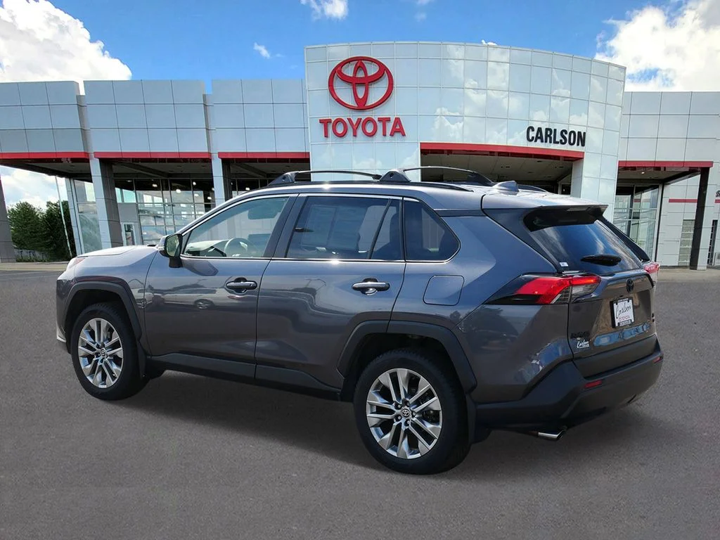 Used 2023 Gray Toyota XLE Premium image 6