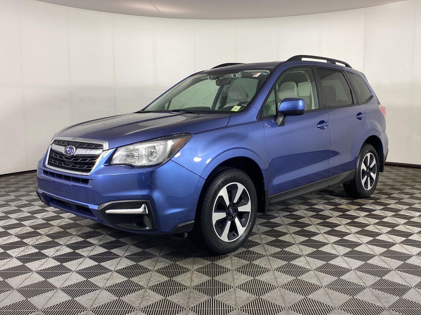 Used 2018 Quartz Blue Pearl Subaru Premium image 12