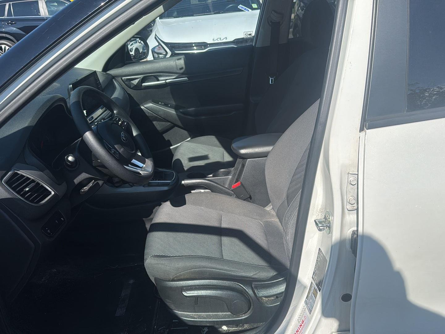 Used 2021 Snow White Pearl Kia LX image 11