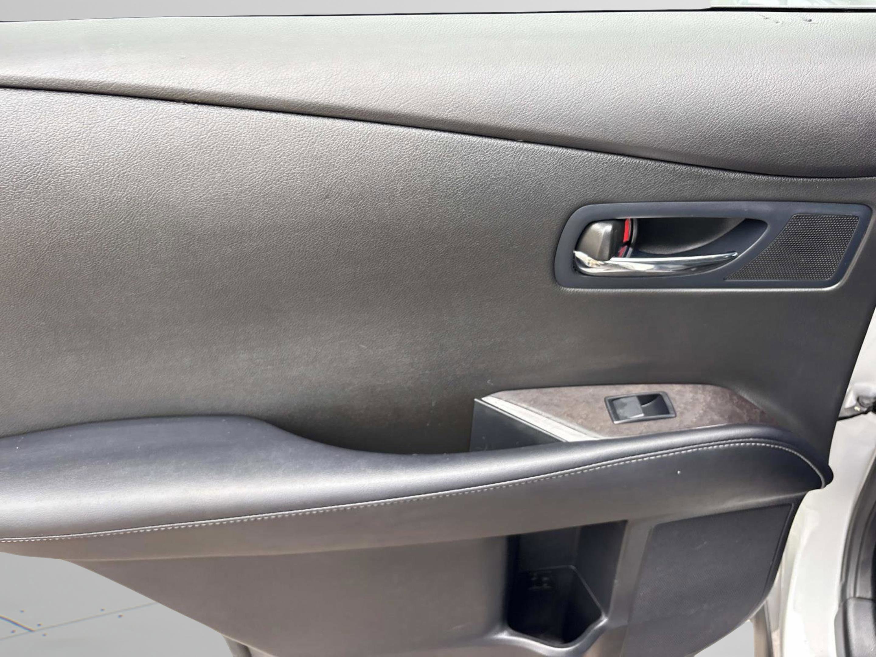 Used 2015 Silver Lexus 350 image 16