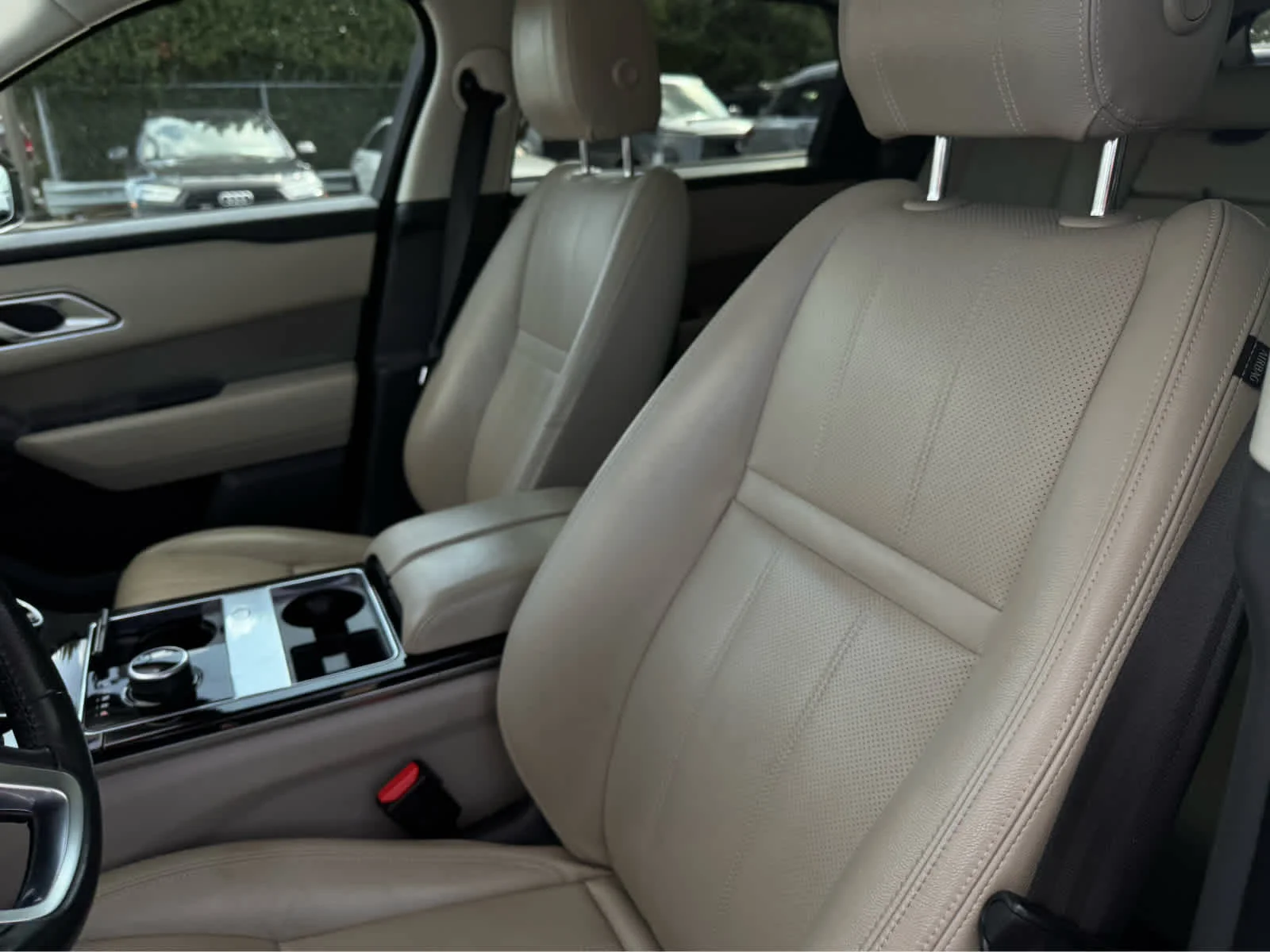 Used 2020 Fuji White Land Rover S image 10