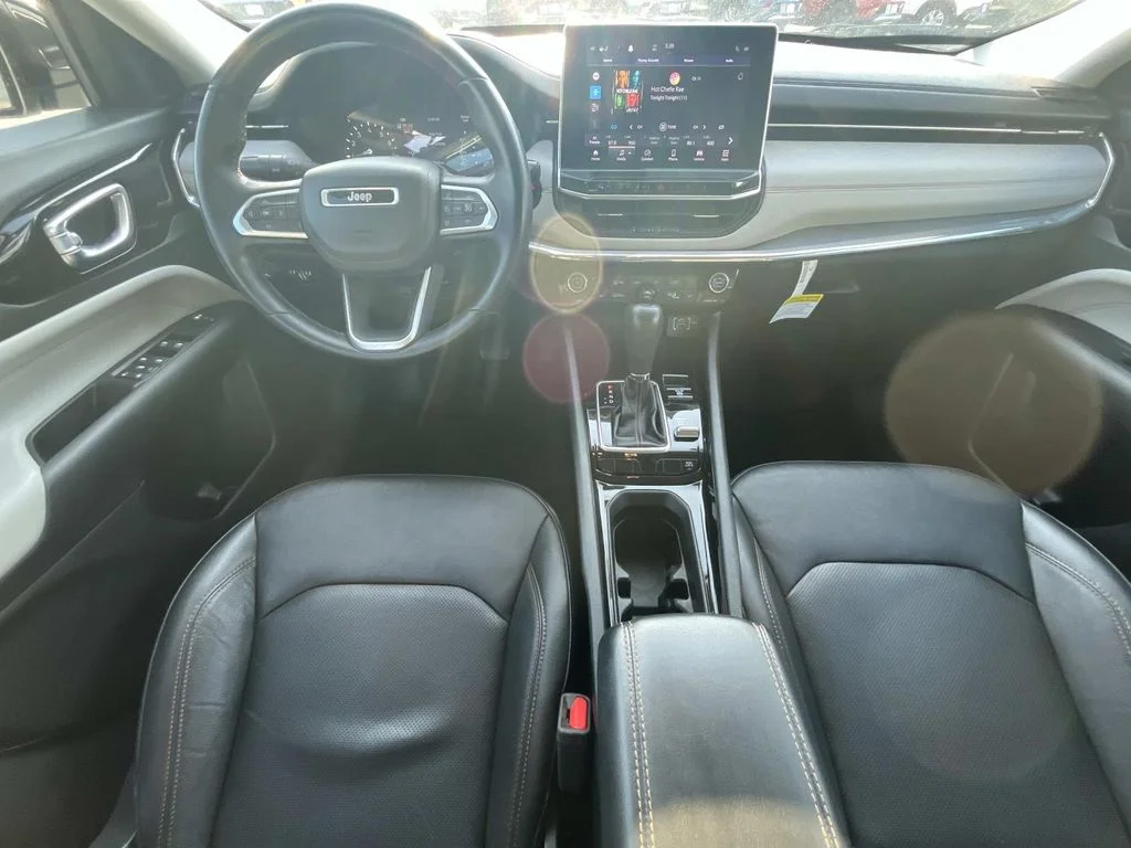 Used 2022 White Jeep Limited image 15