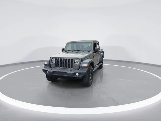 Used 2020 Gray Jeep Sport image 4