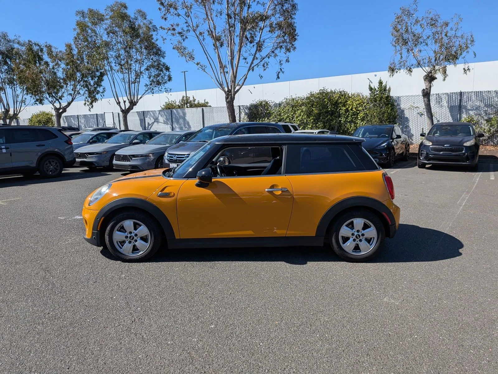 Used 2017 Black MINI Cooper S image 8
