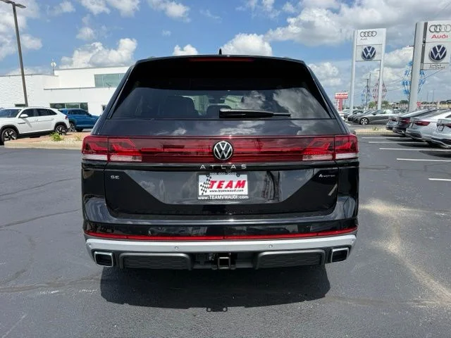 New 2026 Black Volkswagen 2.0T Peak Edition image 4