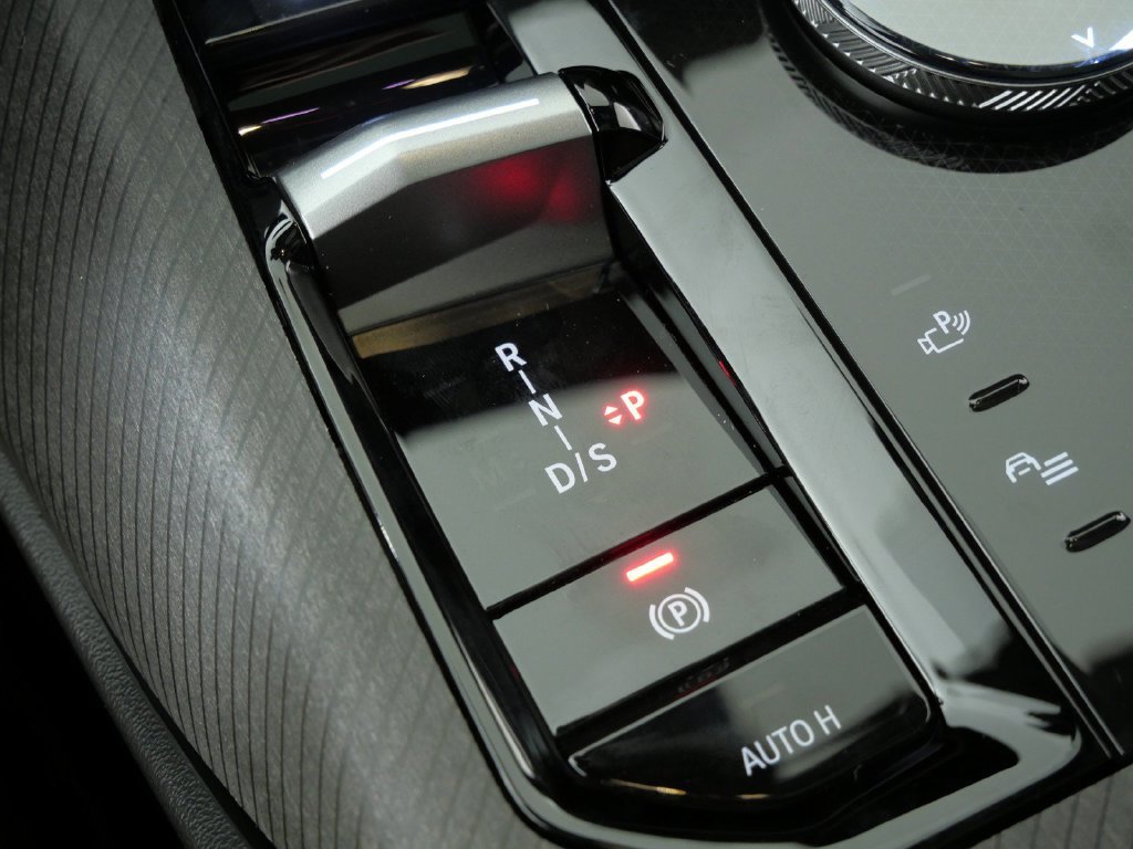 New 2026 Dune Grey Metallic BMW 30 xDrive image 47