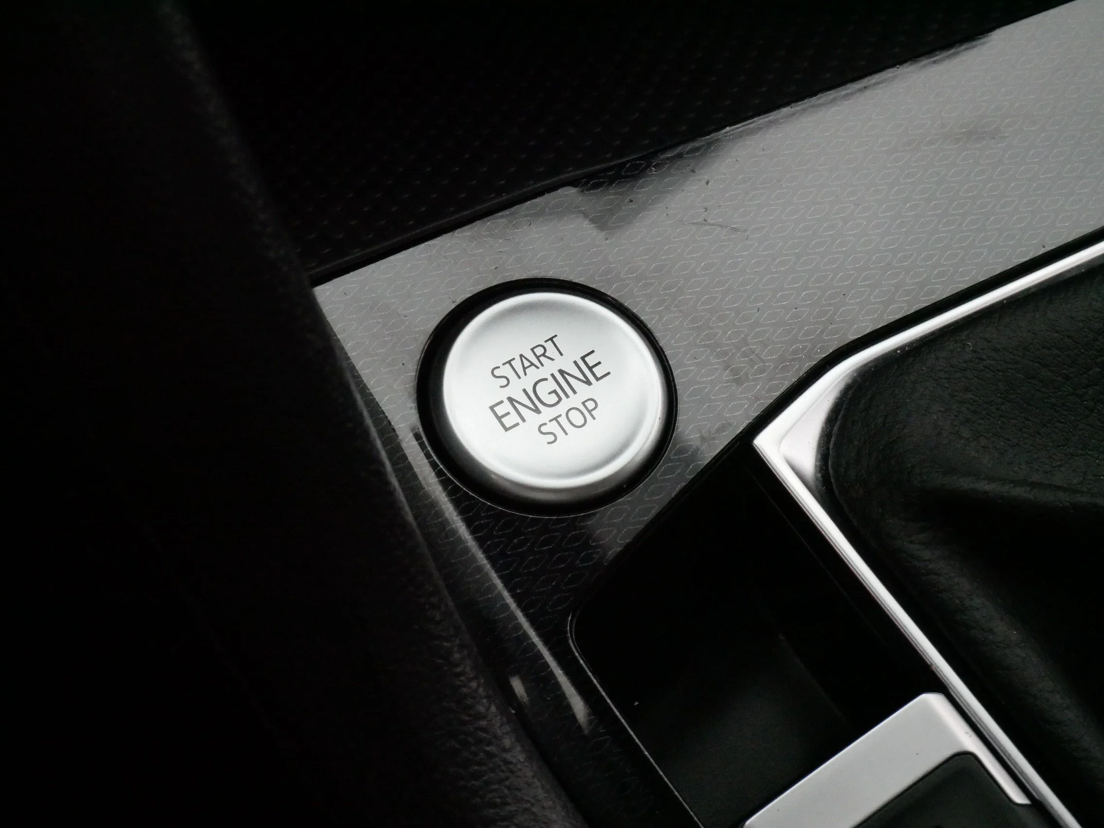 Used 2025 Deep Black Pearl Volkswagen S image 30