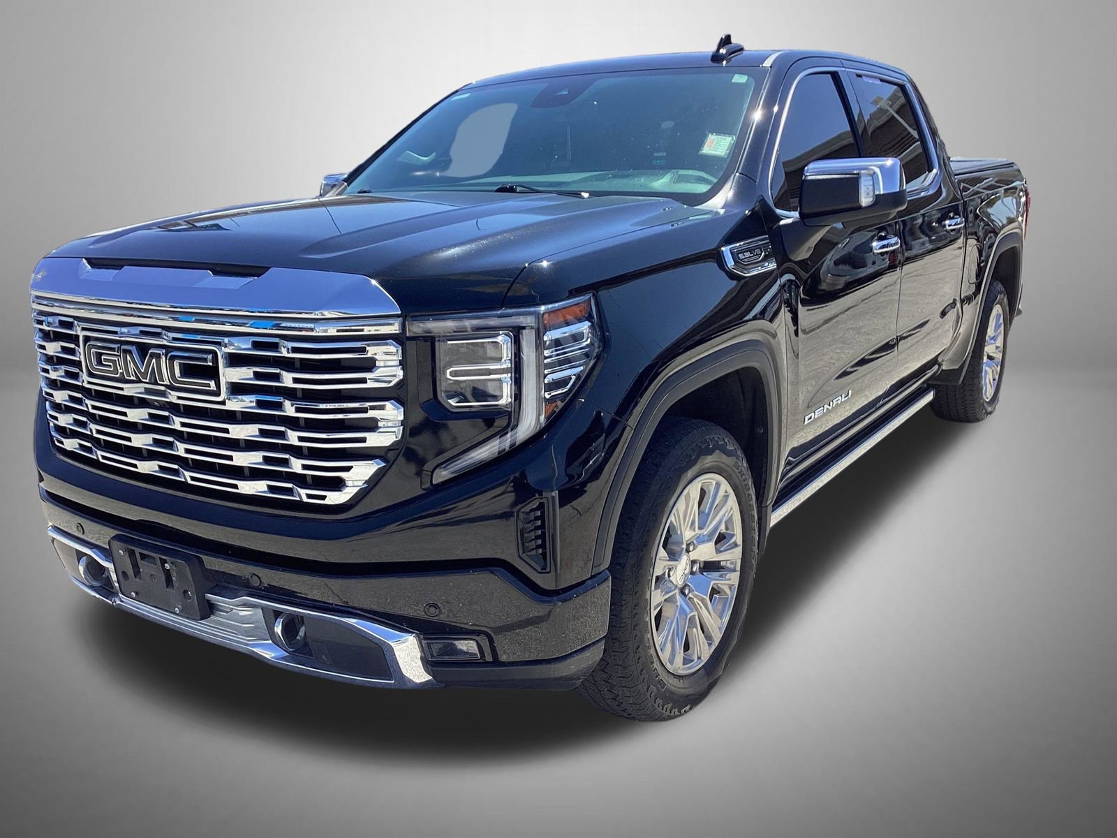 2023 GMC Sierra 4WD Crew Cab Short Box Denali's photo