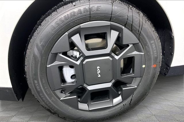 New 2026 Snow White Pearl Kia SX image 13