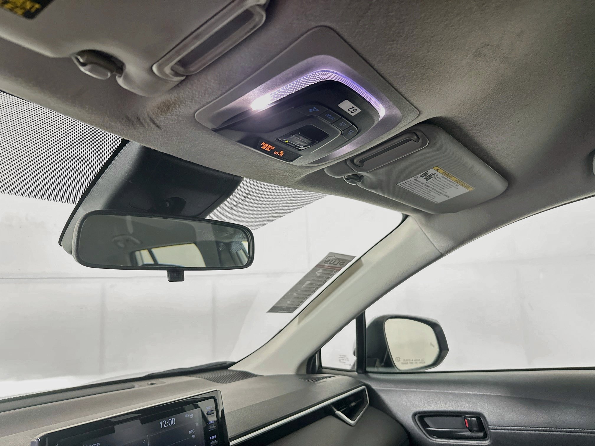 Used 2022 Silver Toyota LE image 18