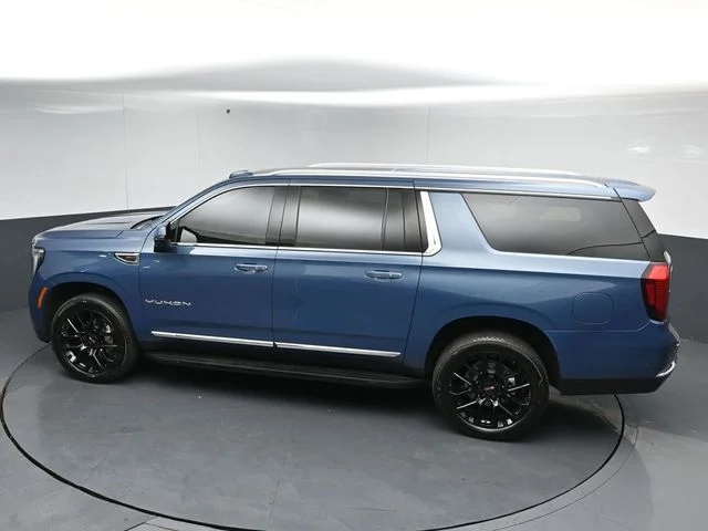 Used 2026 Blue GMC Elevation image 45