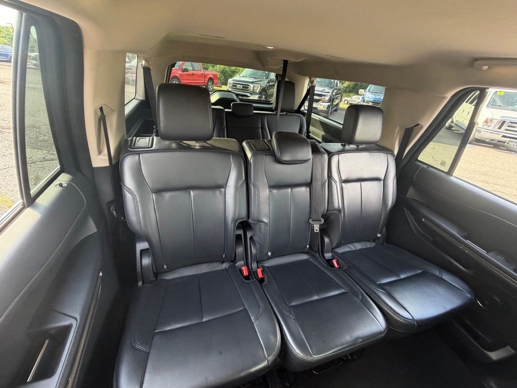 Used 2024 Black Metallic Ford XLT image 36