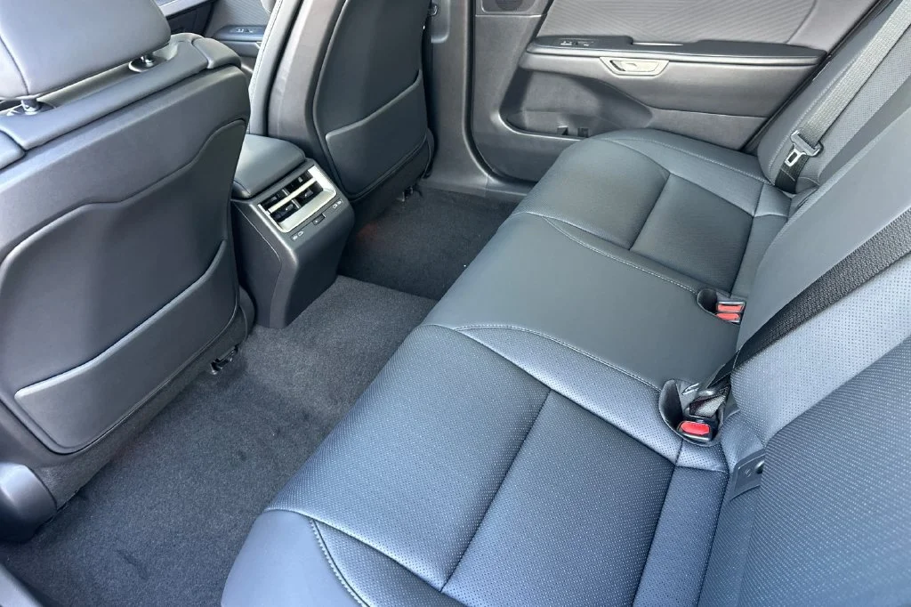 2026 Lexus ES Hybrid 350h Premium AWD - Photo 12