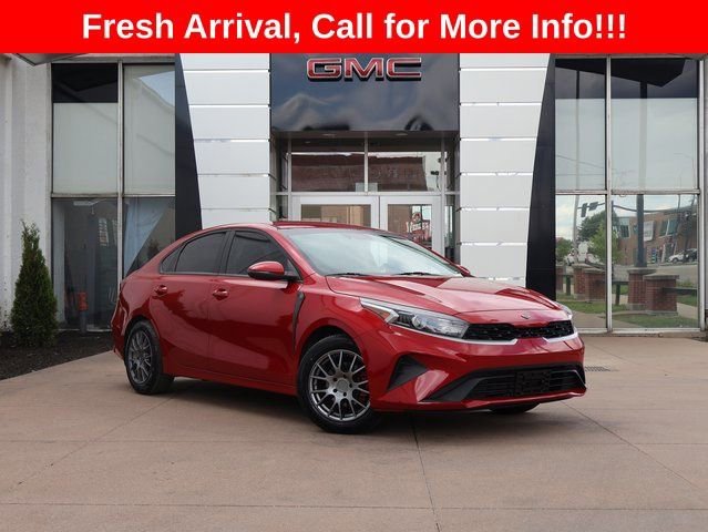 Used 2022  Kia LXS image 1