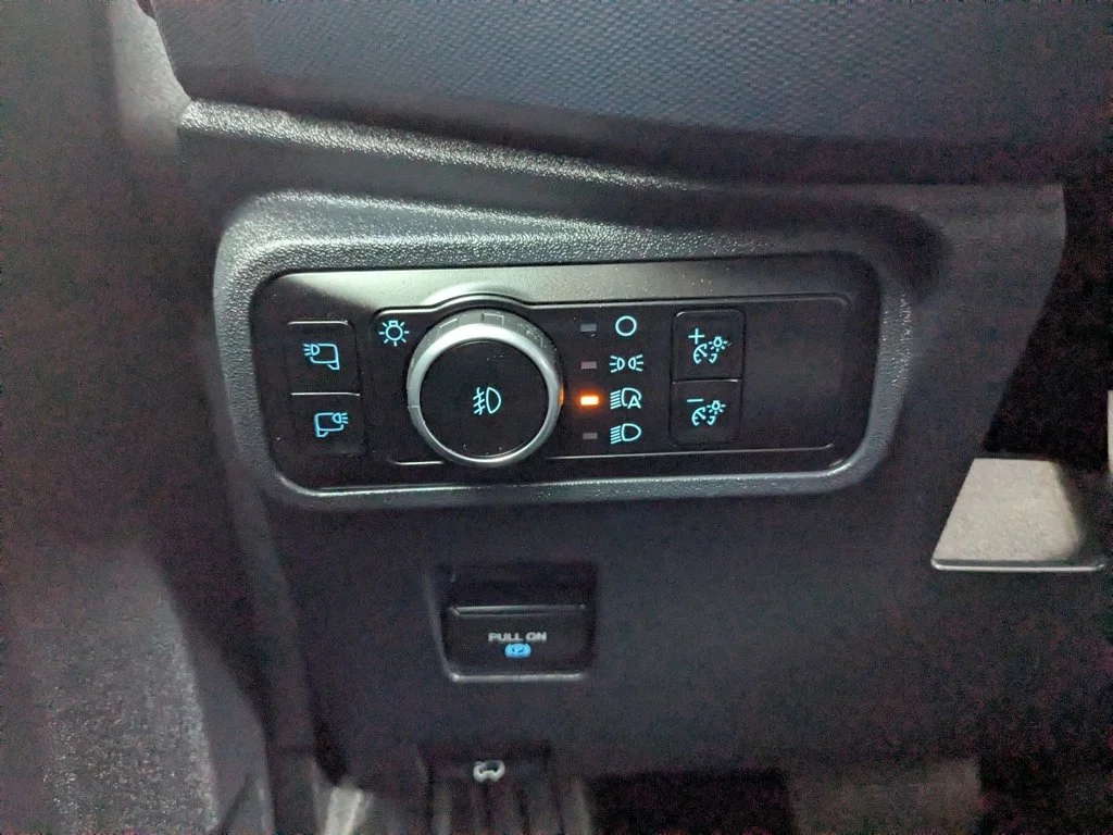 Used 2024  Ford Outer Banks image 23