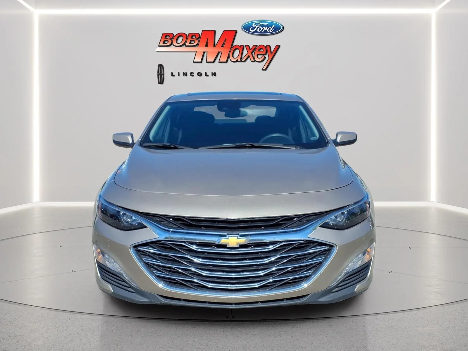 Used 2024 Mineral Gray Metallic Chevrolet LT 1LT image 2