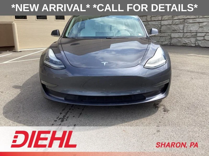 Used 2018 Silver Tesla Long Range image 2