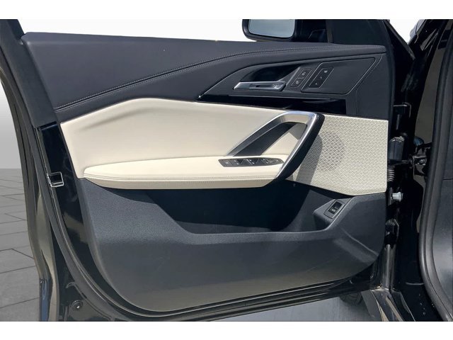 New 2026 Jet Black BMW xDrive28i image 25