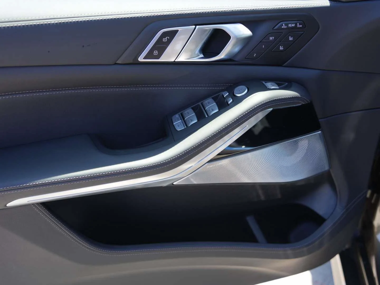 New 2026 ManhattanGreen BMW ALPINA XB7 image 15