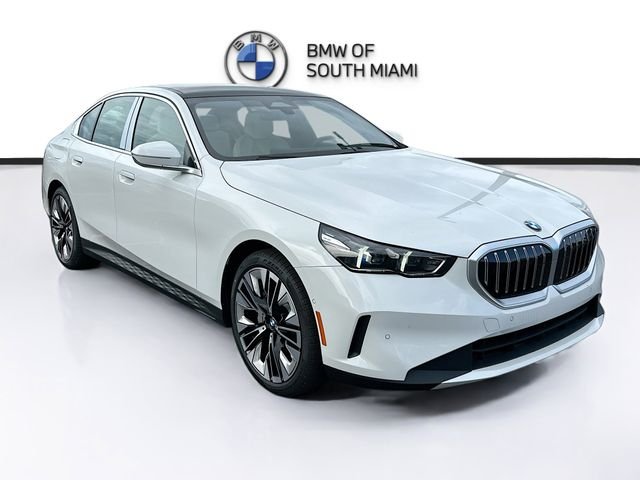 ＠2026年新42＜税送料4780円込み＞WOODY ４２㌅　新カービングＴ搭載 New 2026 BMW 5 Series 530i 4D Sedan in Miami #CX53242 | BMW of