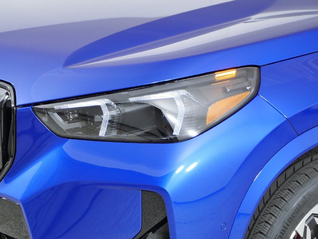 New 2027 Portimao Blue Metallic BMW xDrive28i image 3