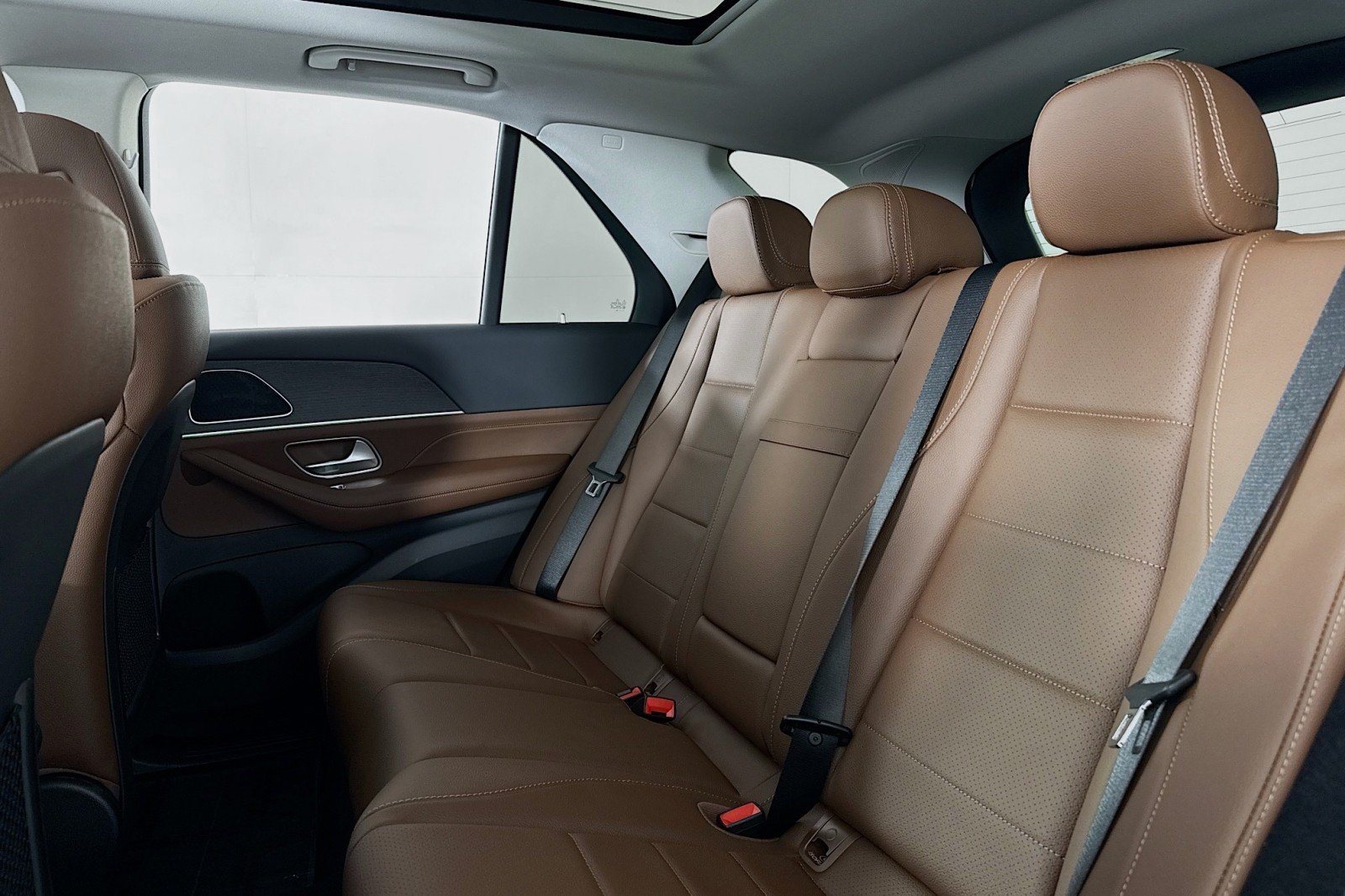 New 2026 Polar White Mercedes-Benz GLE 350 4MATIC® SUV image 7