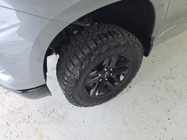Used 2023 Gray Chevrolet LT Trail Boss image 9