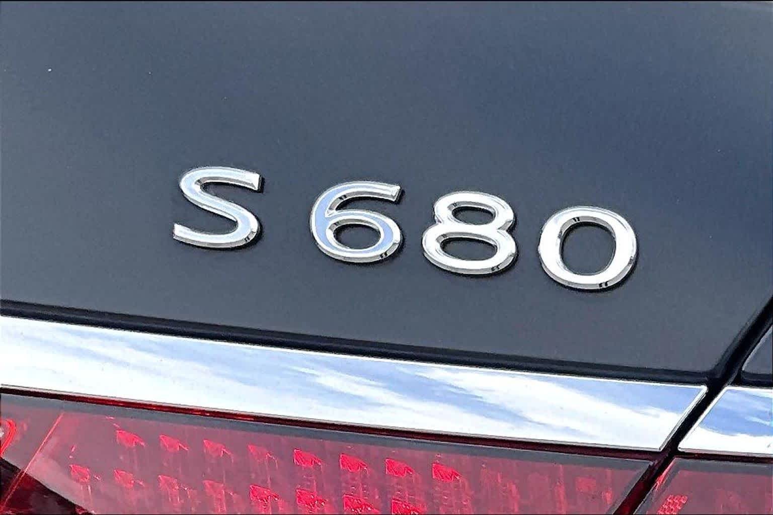 Used 2024 MANUFAKTUR Signature Night Black Magno Mercedes-Benz Maybach S 680 image 29