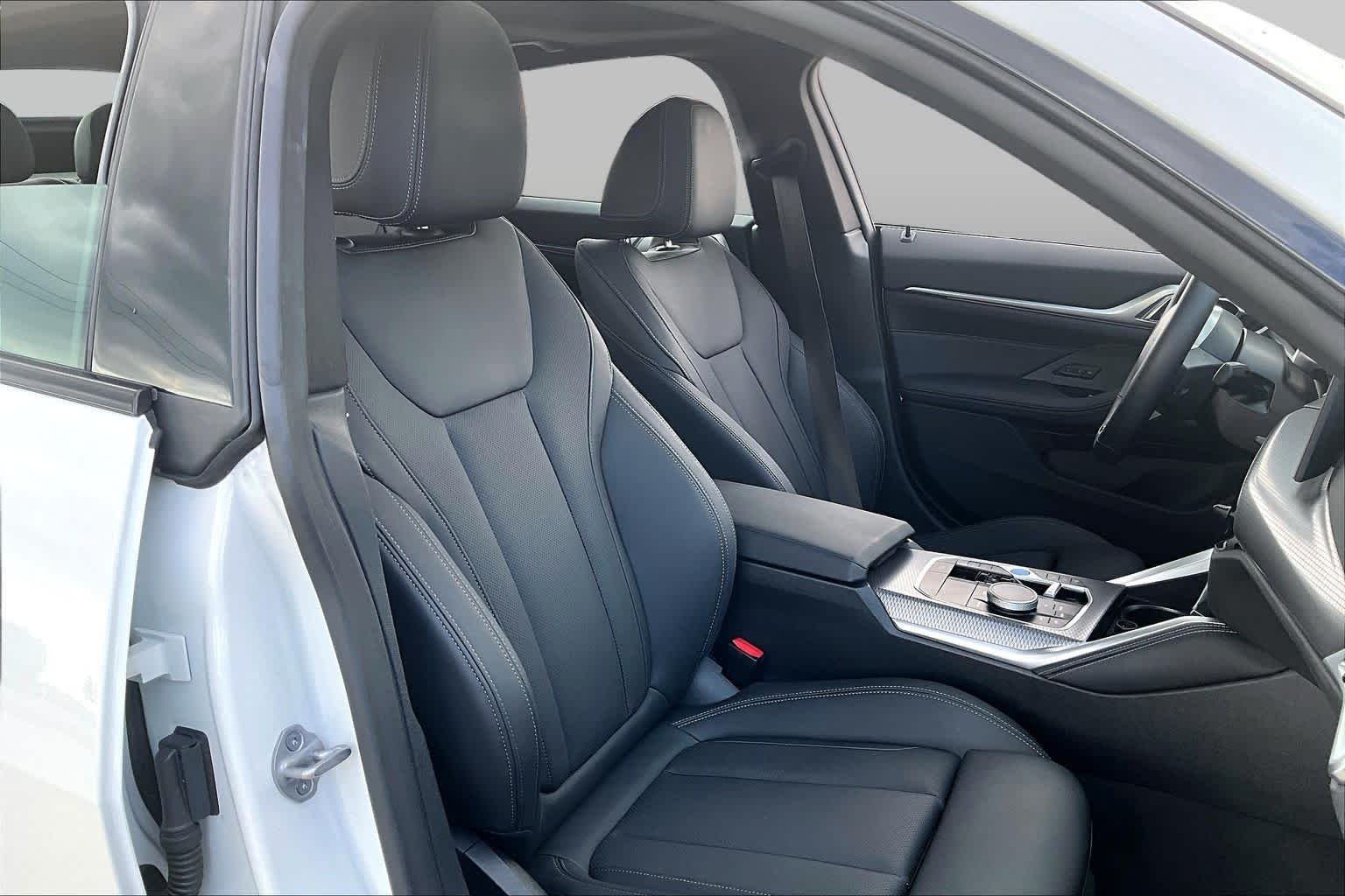 Used 2025 Alpine White BMW M50 image 8