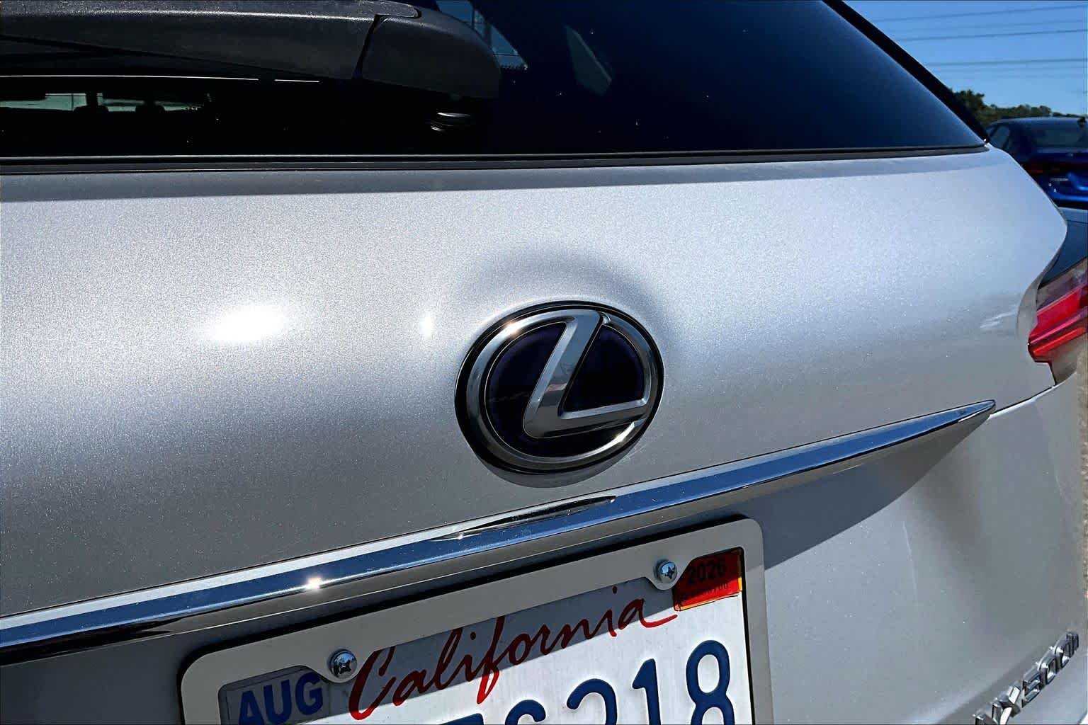 Used 2015 Silver Lining Metallic Lexus  image 30
