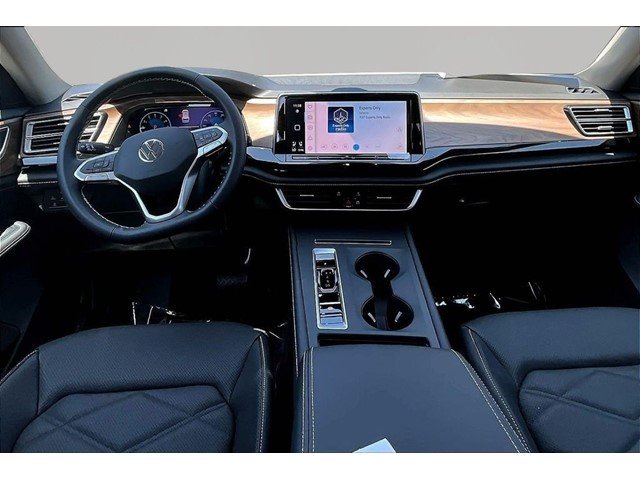 New 2026 Deep Black Pearl Volkswagen 2.0T SE image 7