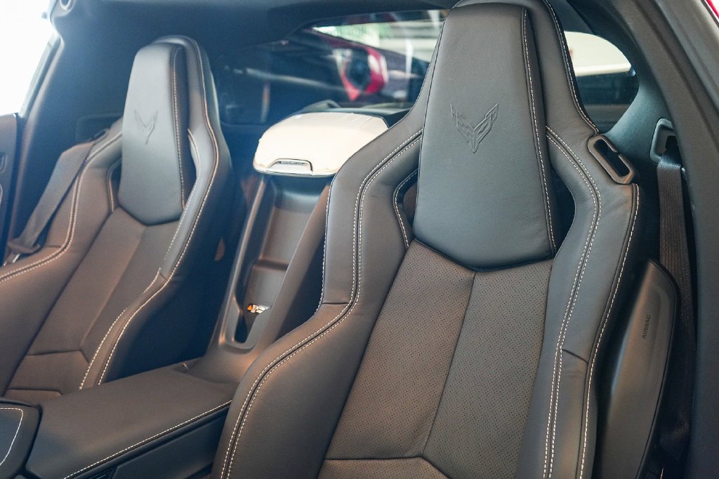2027 Chevrolet Corvette 2LT - Photo 24