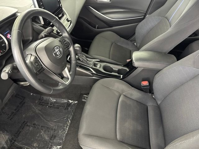 Used 2020  Toyota SE image 24